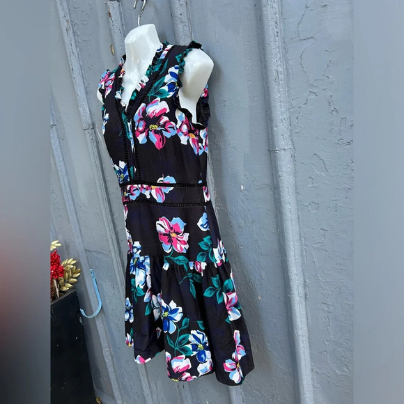 Draper James Dorthy floral Dress, size 6 - Picture 4 of 16